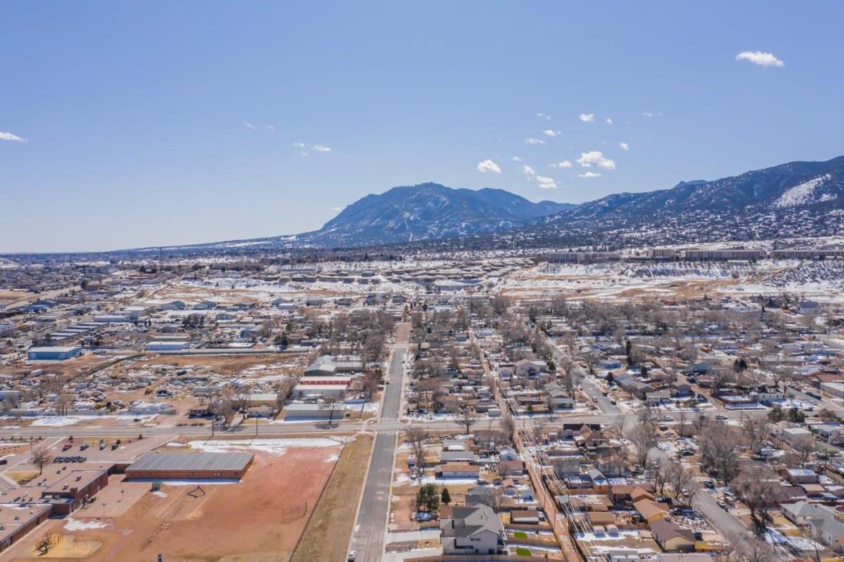 4Bd Westside Vacation Home W Space & Flexibility Colorado Springs Exterior photo